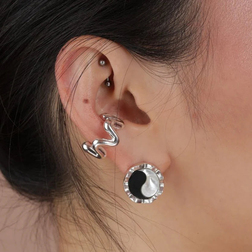 Squiggly Ear Cuff - Silver